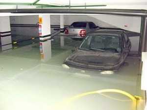 condominio entupido garagem inundada